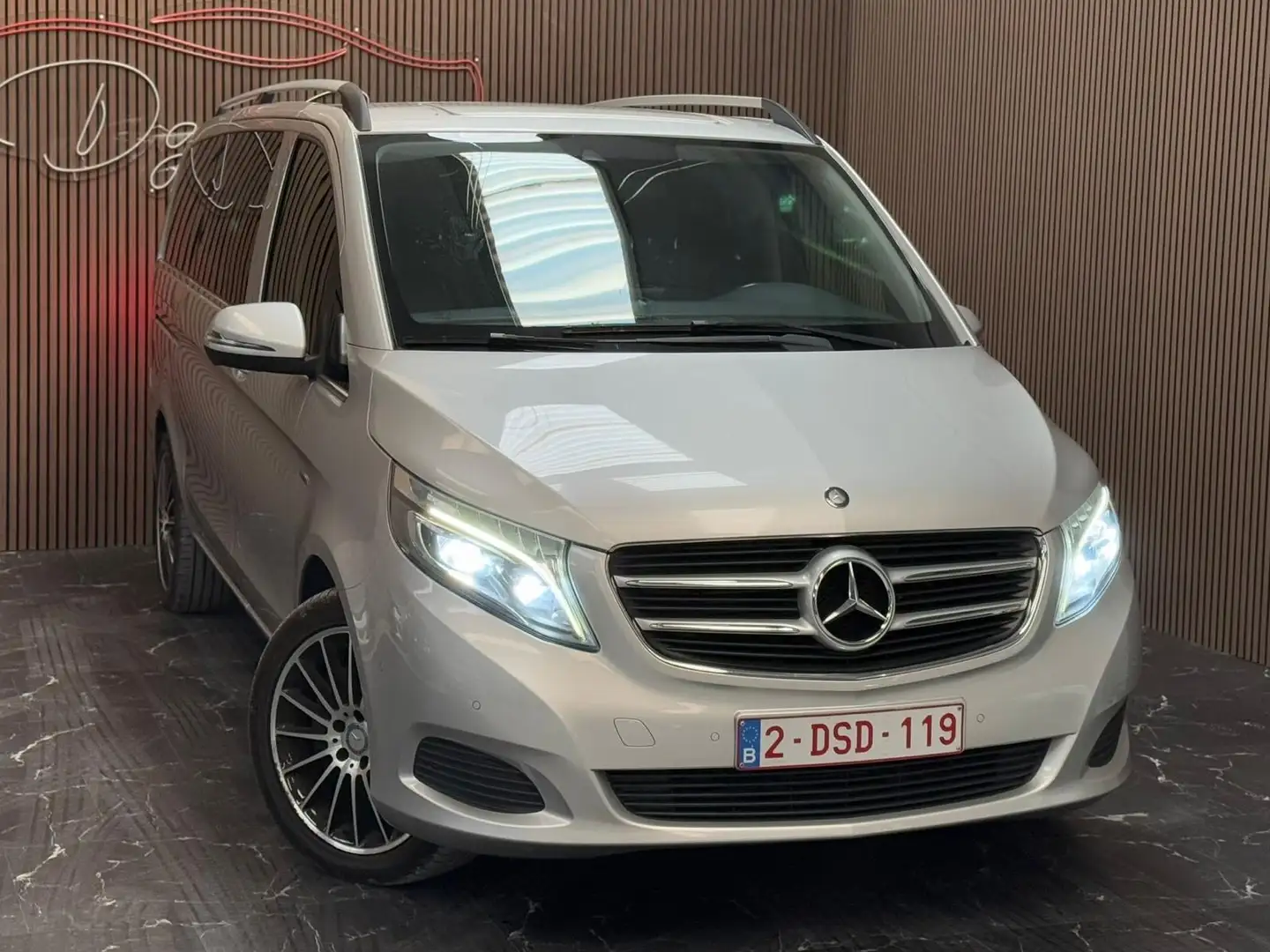 Mercedes-Benz V 250 V 250 d 4-Matic LWB Avantgarde Argent - 2