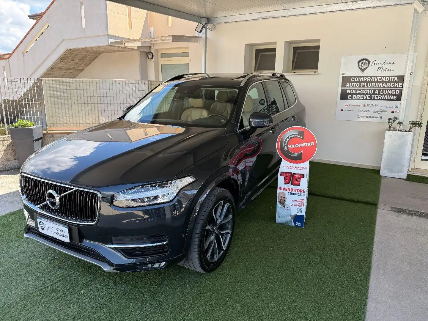 Volvo XC90 2.0 d5 Inscription awd 7p.ti geartronic Grijs - 1