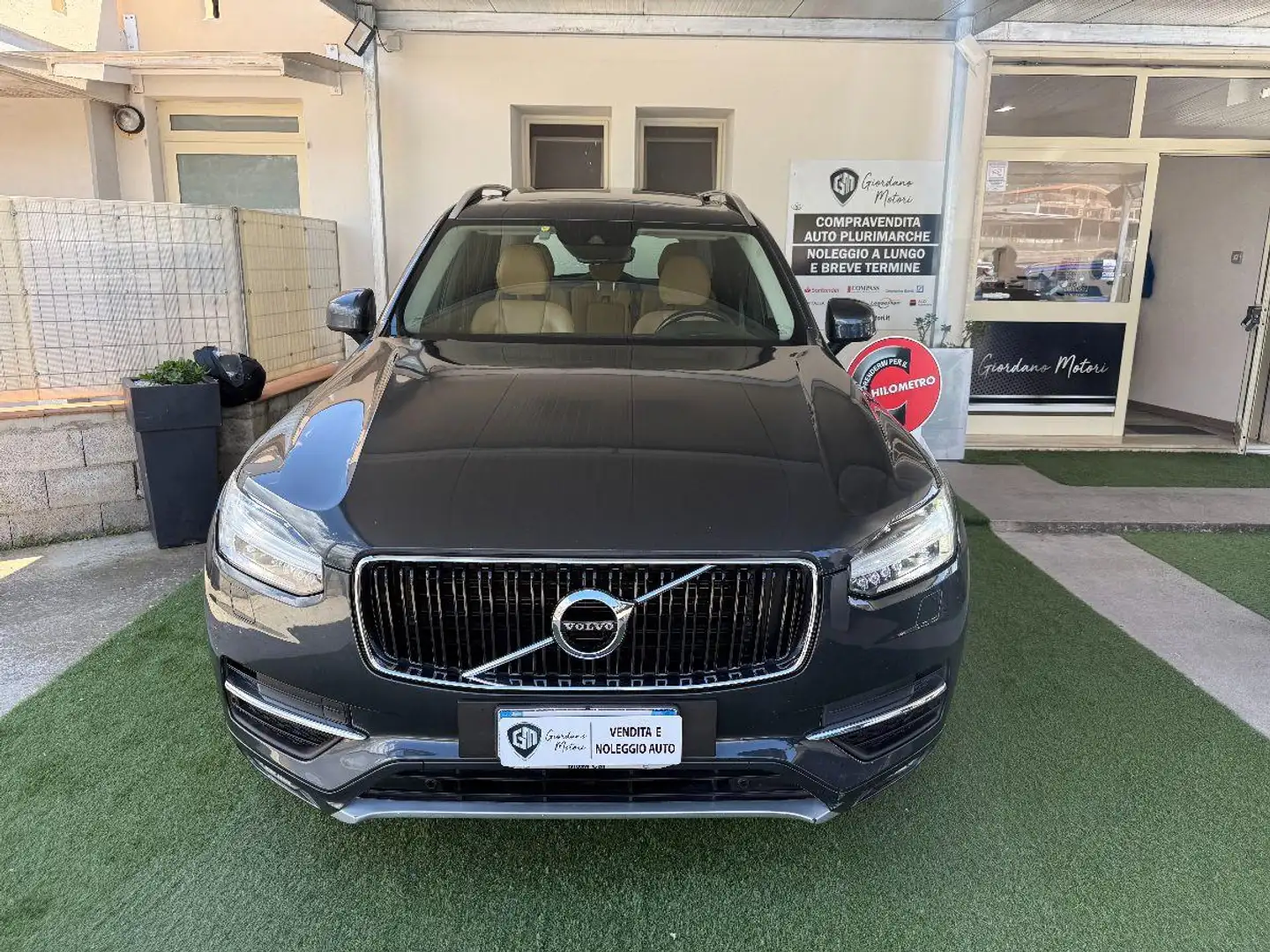 Volvo XC90 2.0 d5 Inscription awd 7p.ti geartronic Gris - 2