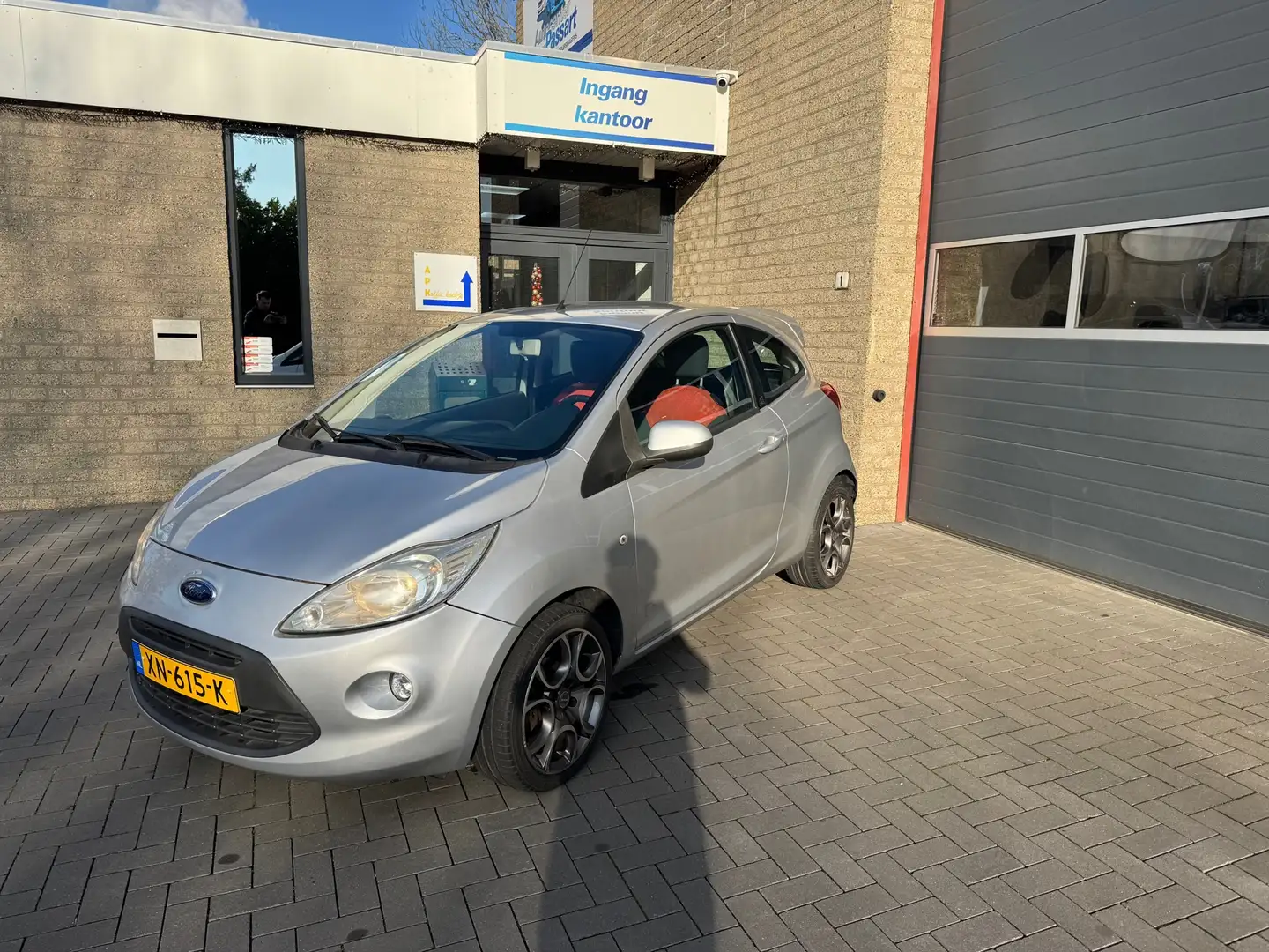 Ford Ka/Ka+ 1.2 Trend Gris - 2
