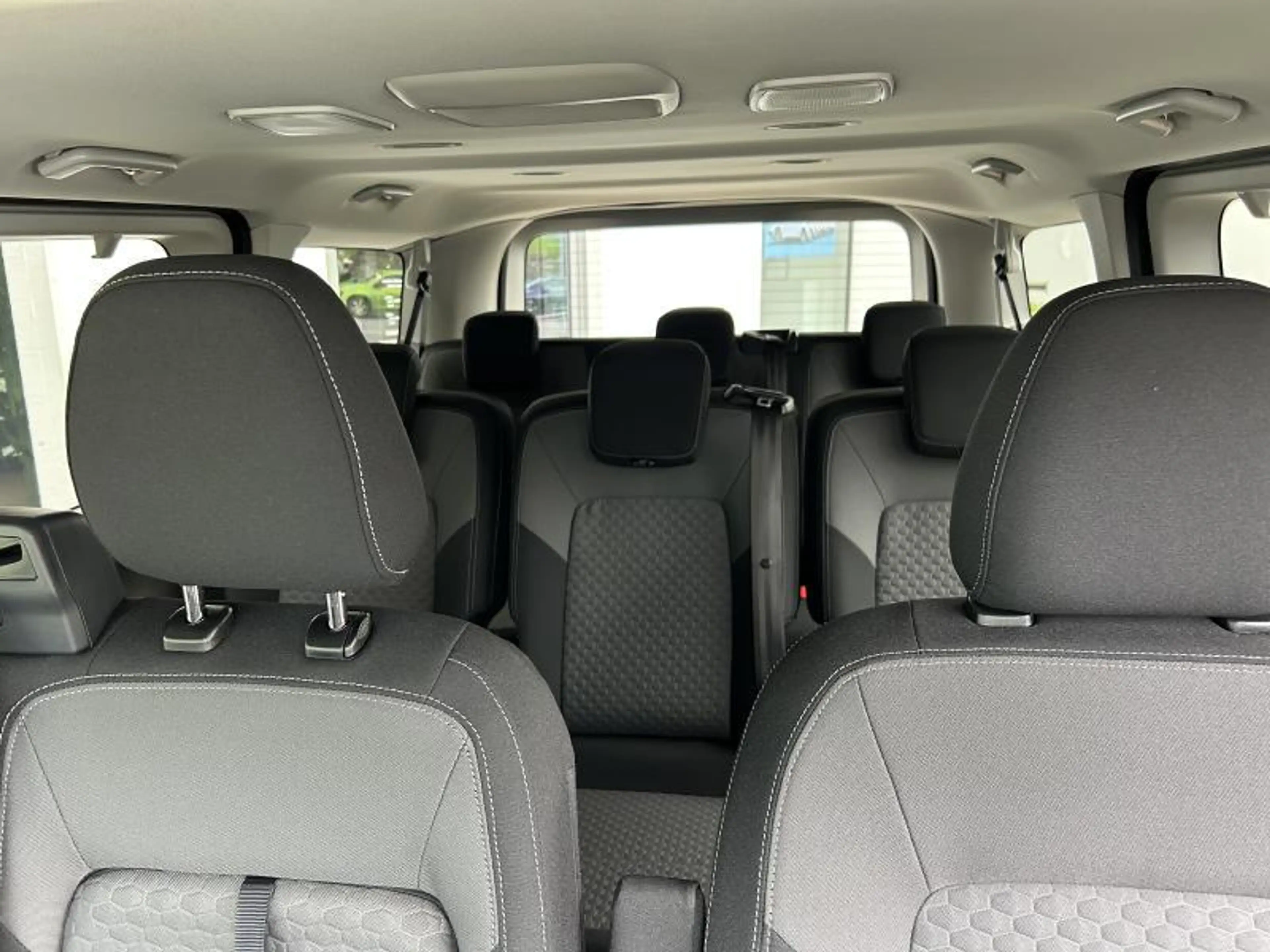 Volkswagen T7 Caravelle Life, Boite Aut, 9 places, GPS — photo 10