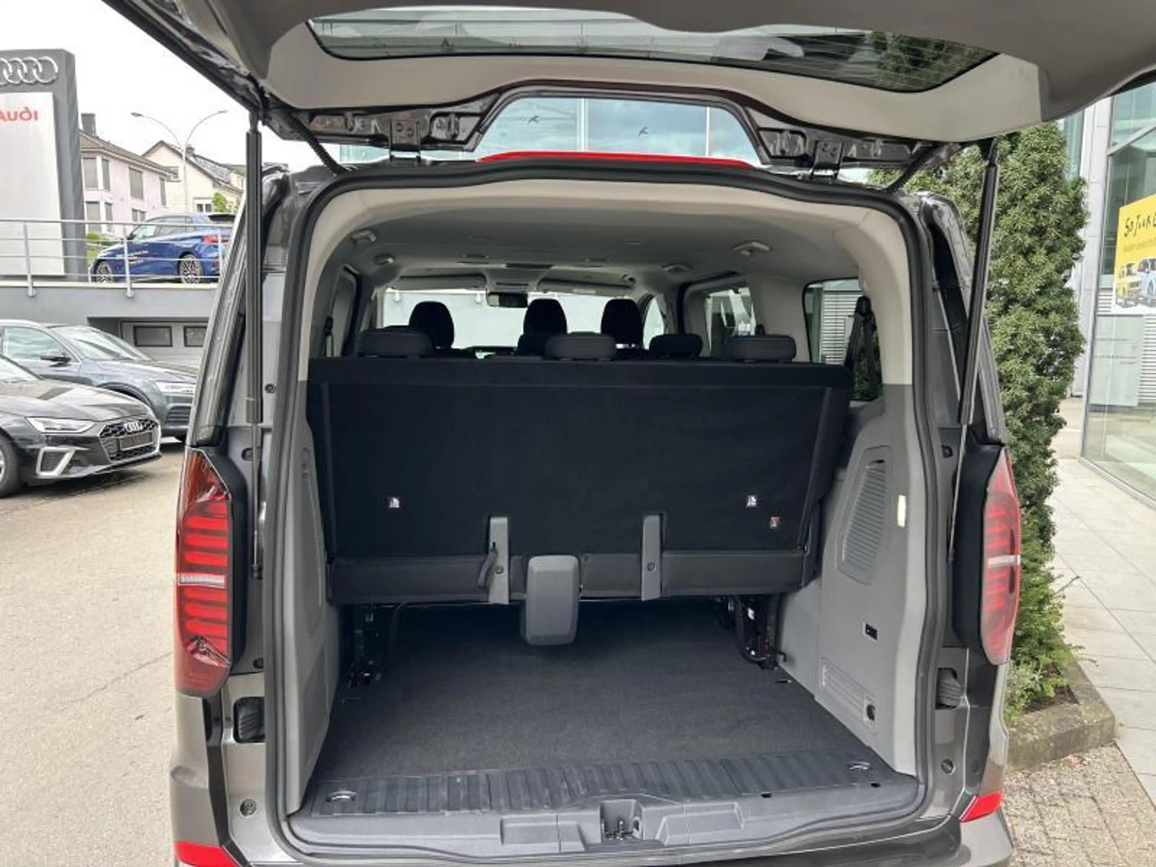 Volkswagen T7 Caravelle Life, Boite Aut, 9 places, GPS — photo 15