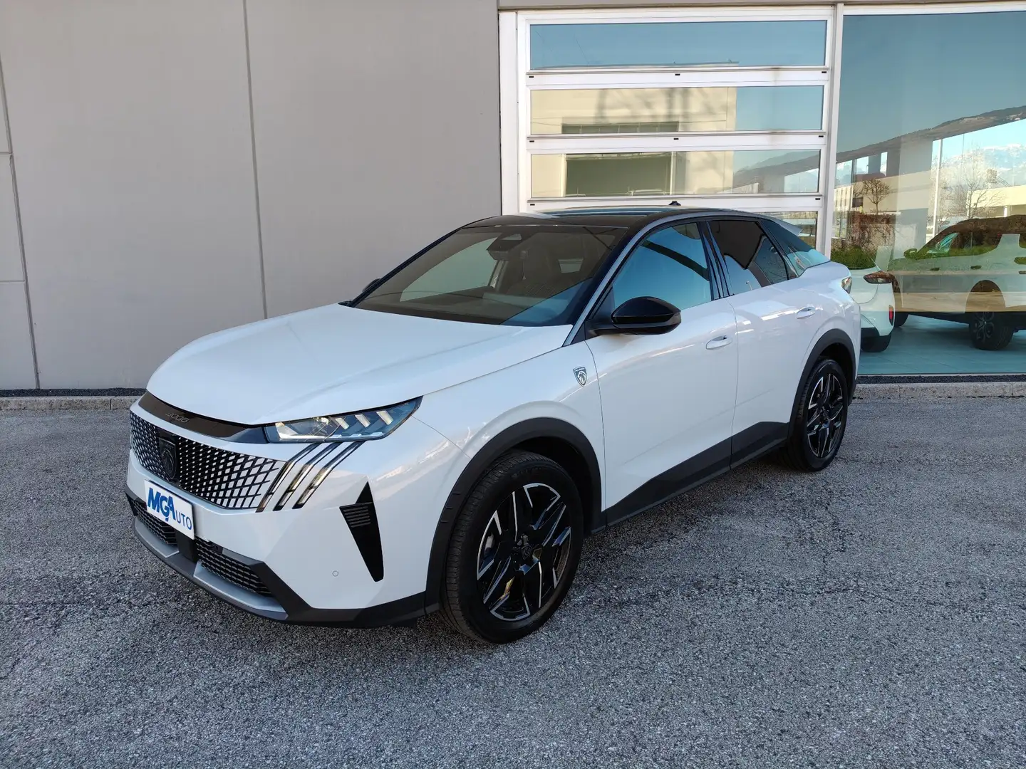 Peugeot 3008 1.2 hybrid 48V GT 145 cv e-dcs6 Bianco - 1