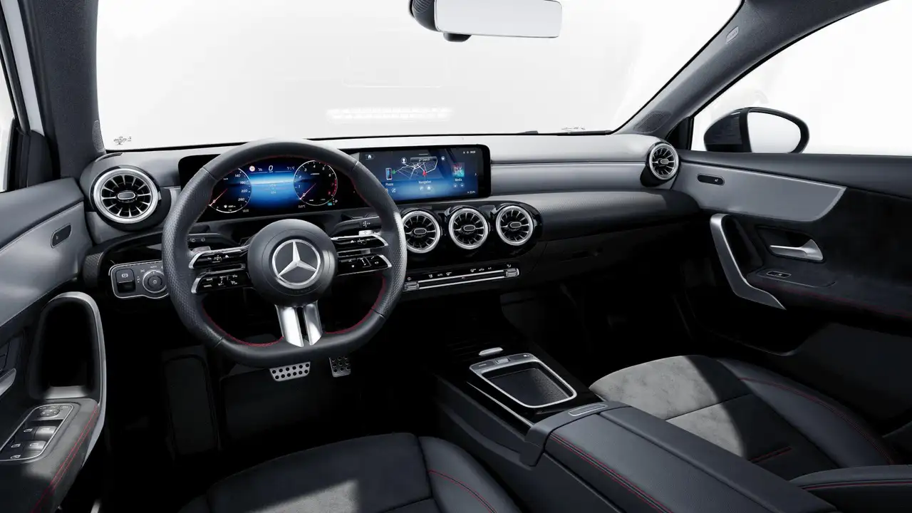 Mercedes-Benz A 180 Automatic AMG Line Advanced Plus 7