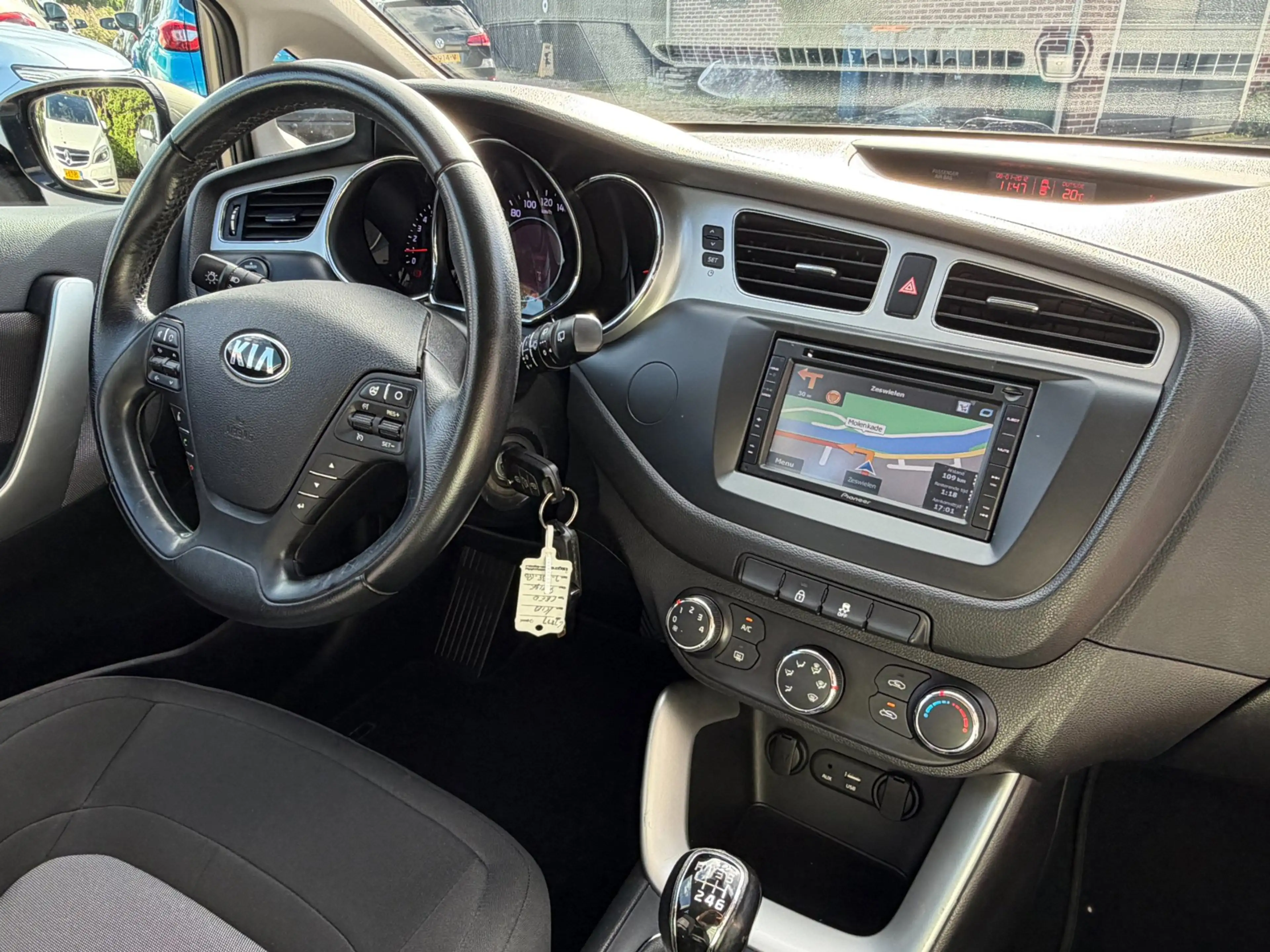Kia Ceed / cee'd 1.6 GDI 20th Anniversary 5Drs Navi Cruise Airco NL — photo 9