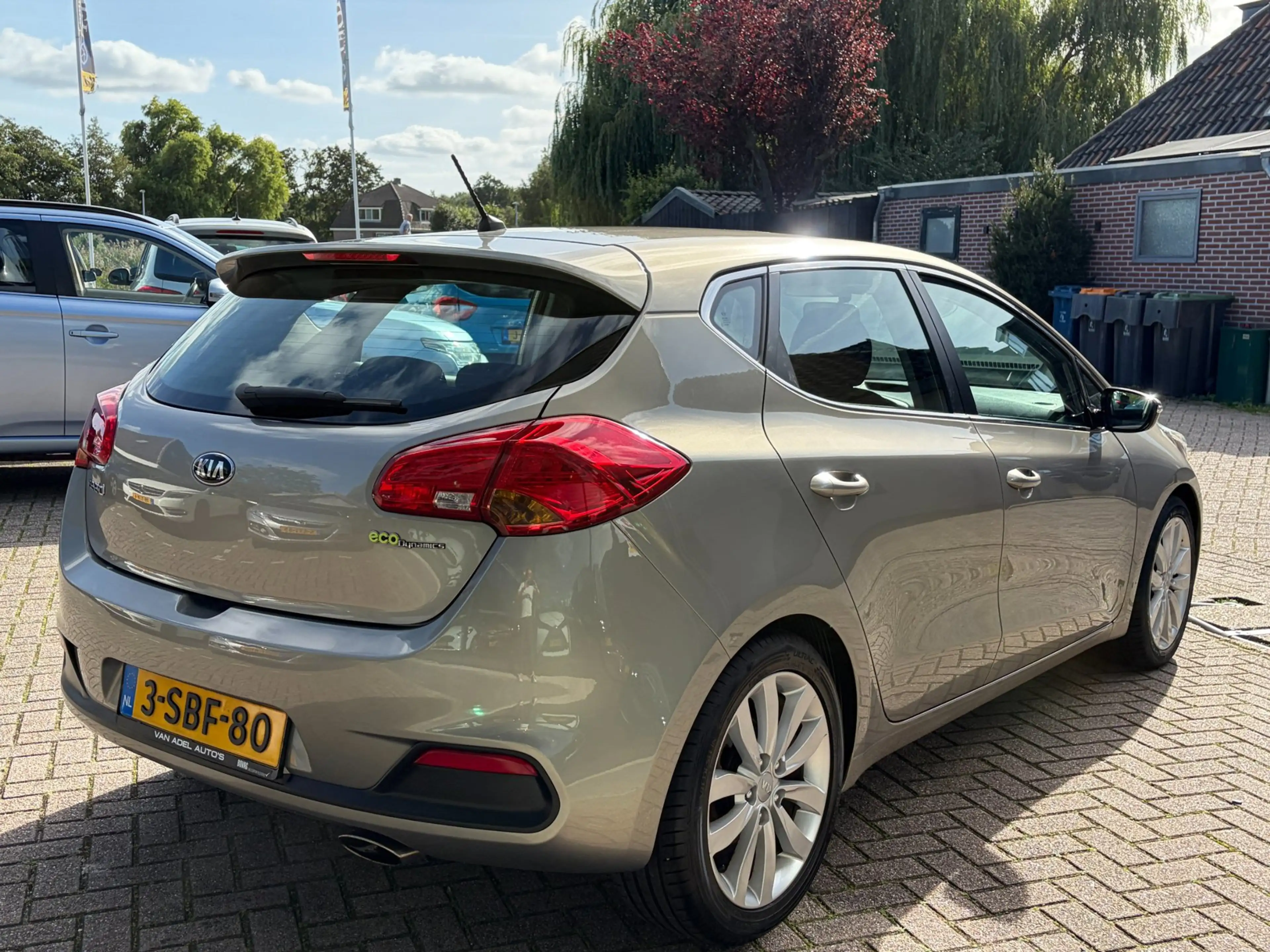 Kia Ceed / cee'd 1.6 GDI 20th Anniversary 5Drs Navi Cruise Airco NL — photo 4