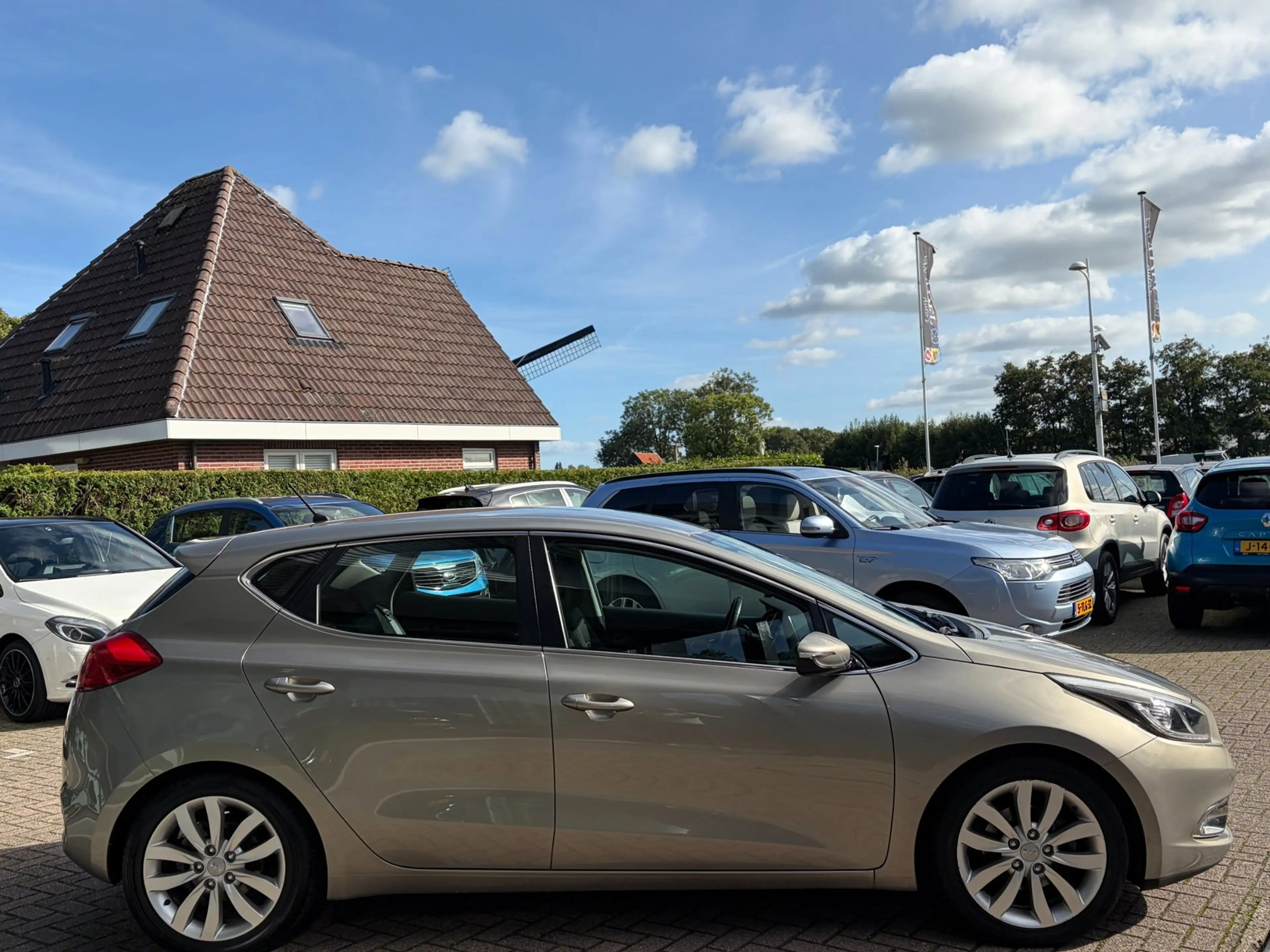 Kia Ceed / cee'd 1.6 GDI 20th Anniversary 5Drs Navi Cruise Airco NL — photo 5
