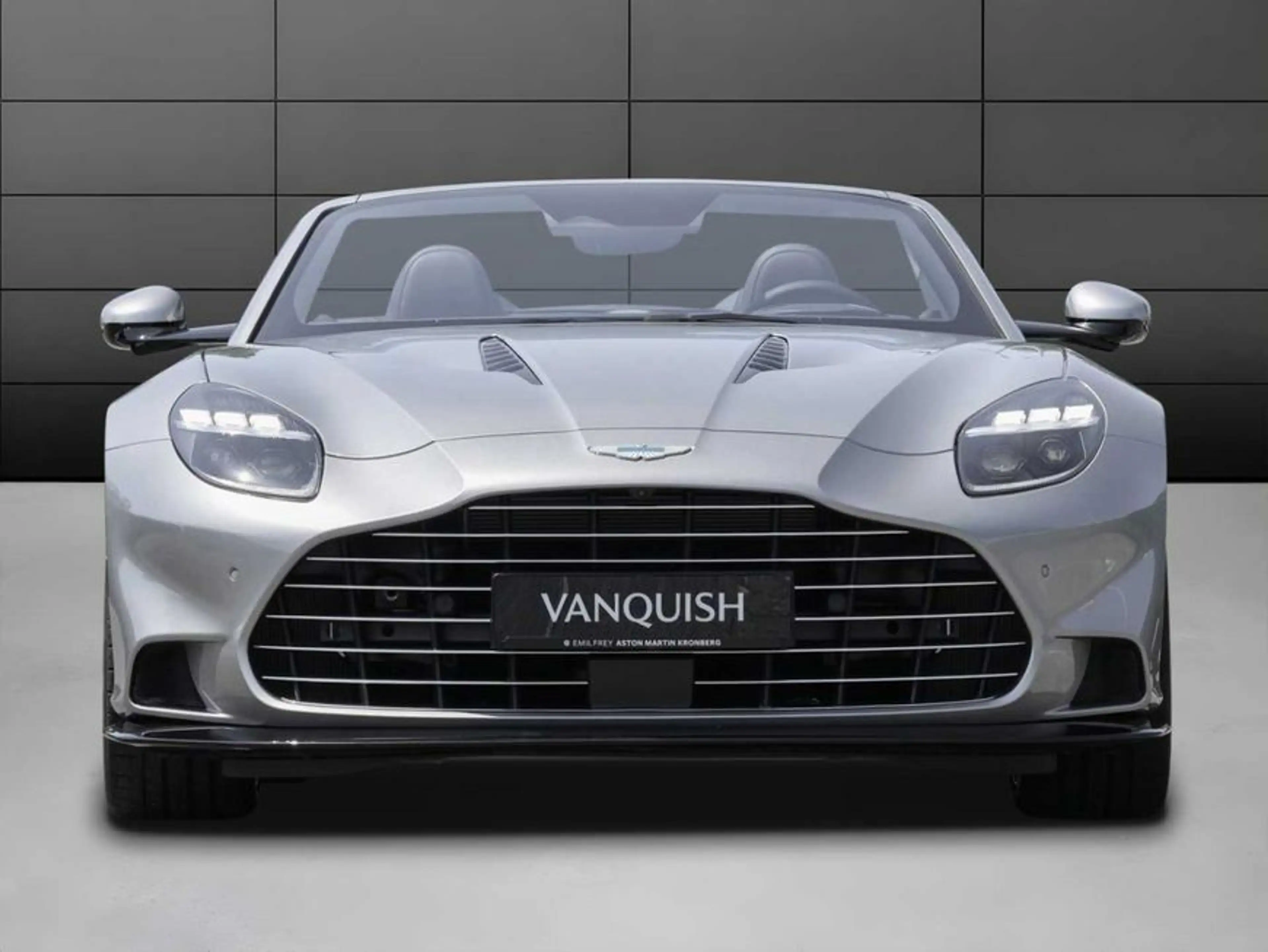 Aston Martin Vanquish Volante — photo 5