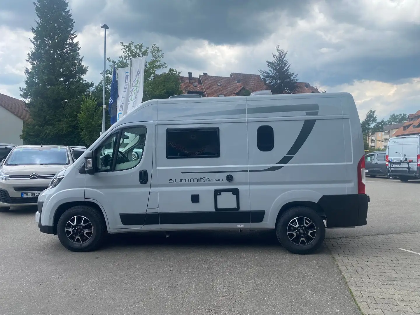 Pössl Summit 540 SHINE 140 PS *Mod.2025 *Kamera Gris - 2