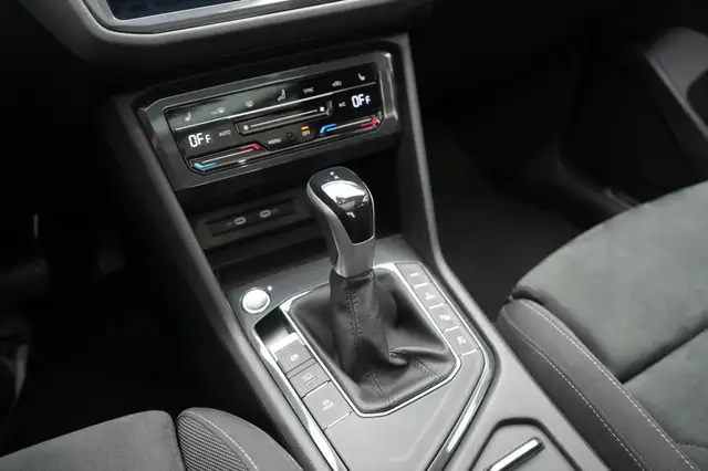 Volkswagen Tiguan view 23