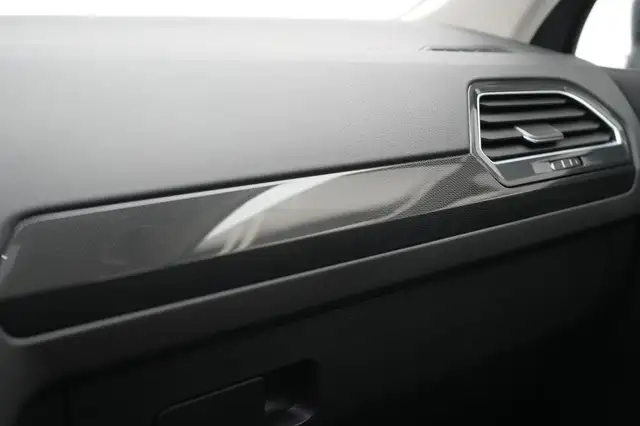 Volkswagen Tiguan view 27