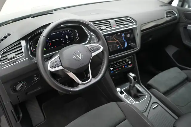 Volkswagen Tiguan view 11
