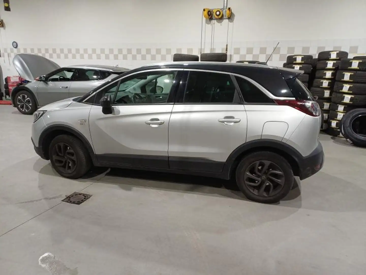 Opel Crossland X 1.2 Puretech / Aut. / Navi / PDC v+a / Camera /... Argent - 1