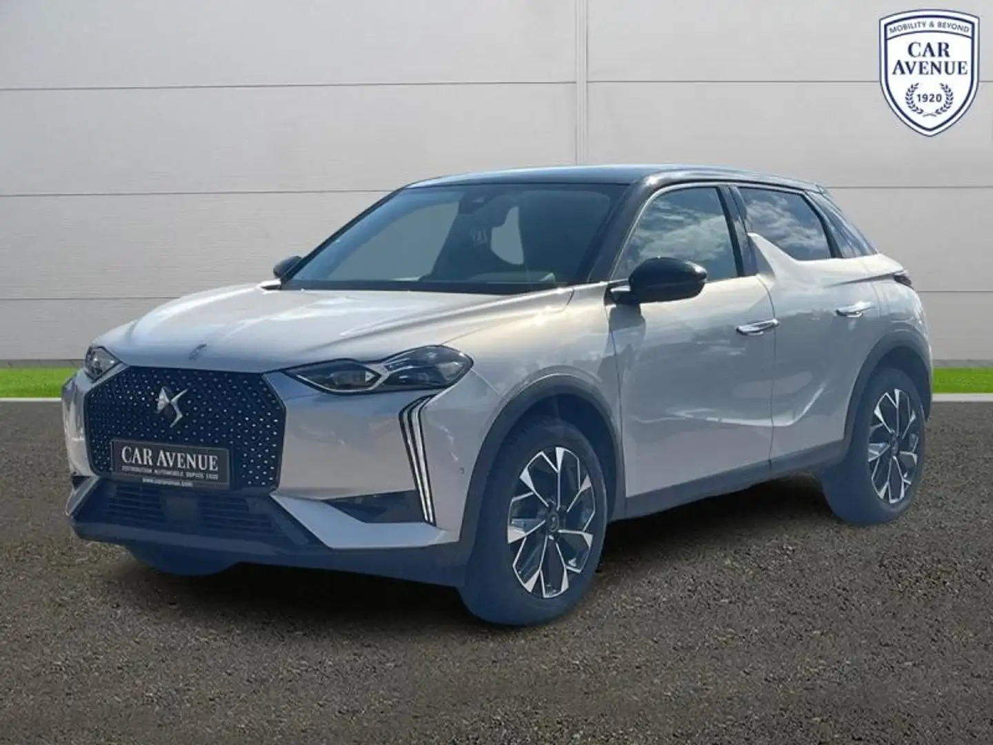 DS Automobiles DS 3 PureTech 130ch Rivoli Automatique Gris - 1