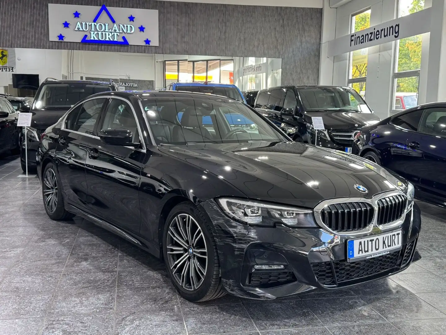 BMW 320 iA M Sport*Leder Mocca*SAG*LED*Navi*Unfall Schwarz - 1