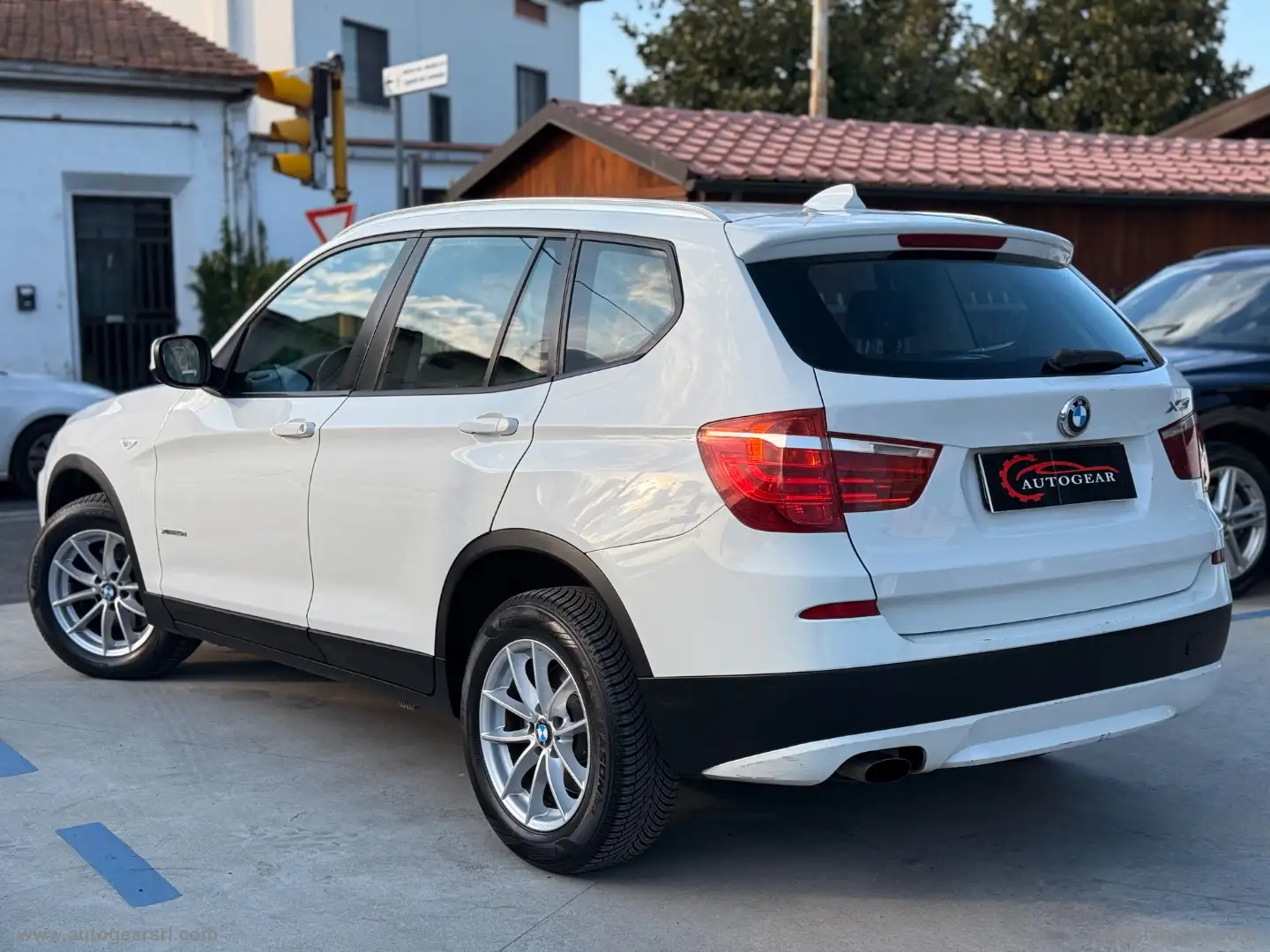 BMW X3 xDrive20d Futura Grijs - 2