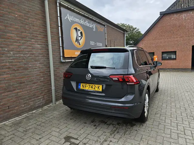 Volkswagen Tiguan view 28