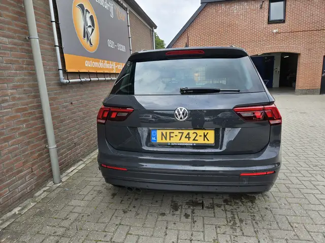 Volkswagen Tiguan view 29