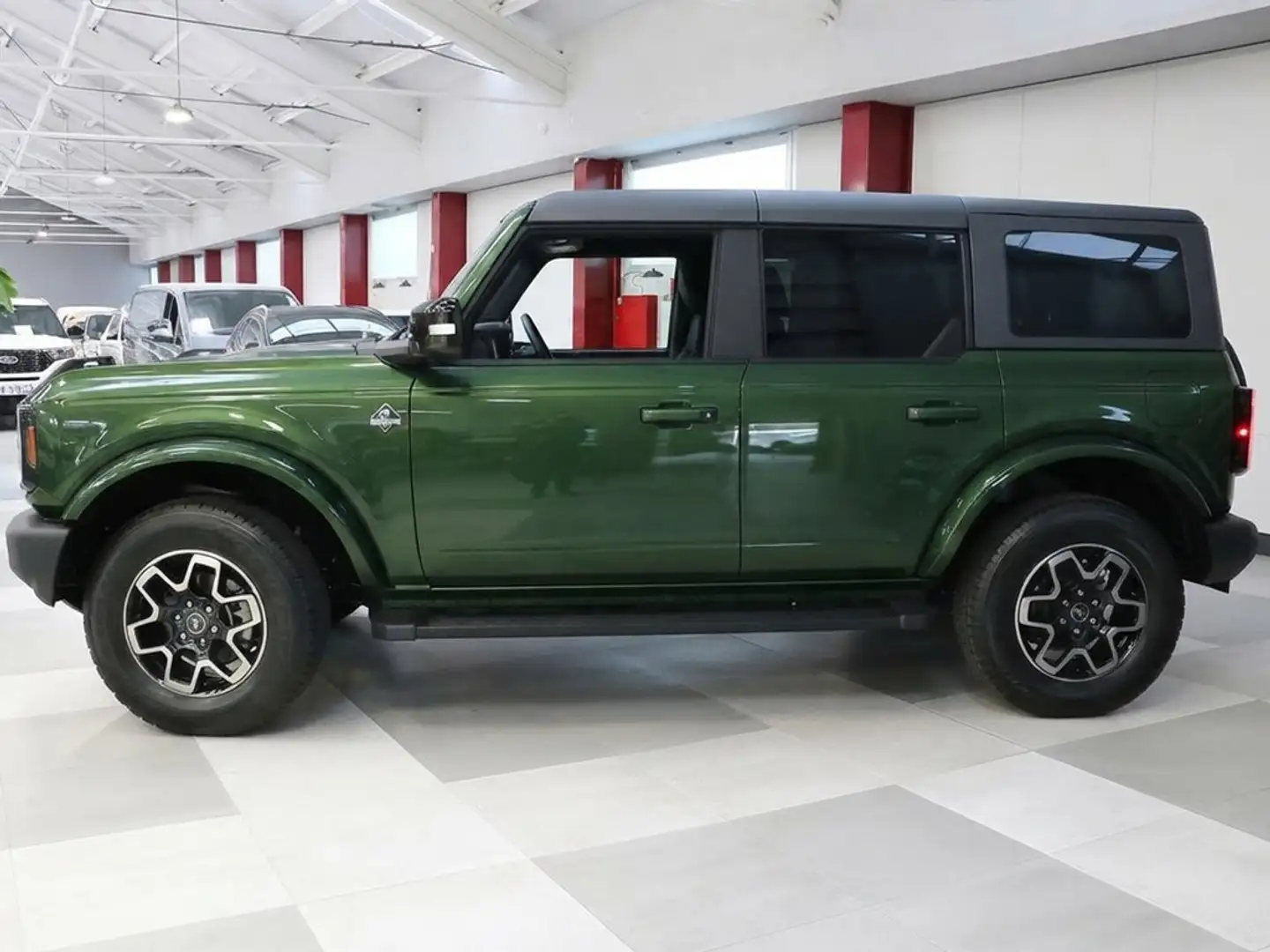 Ford Bronco 2.7 EcoBoost V6 Outer Banks 335 Auto Verde - 2
