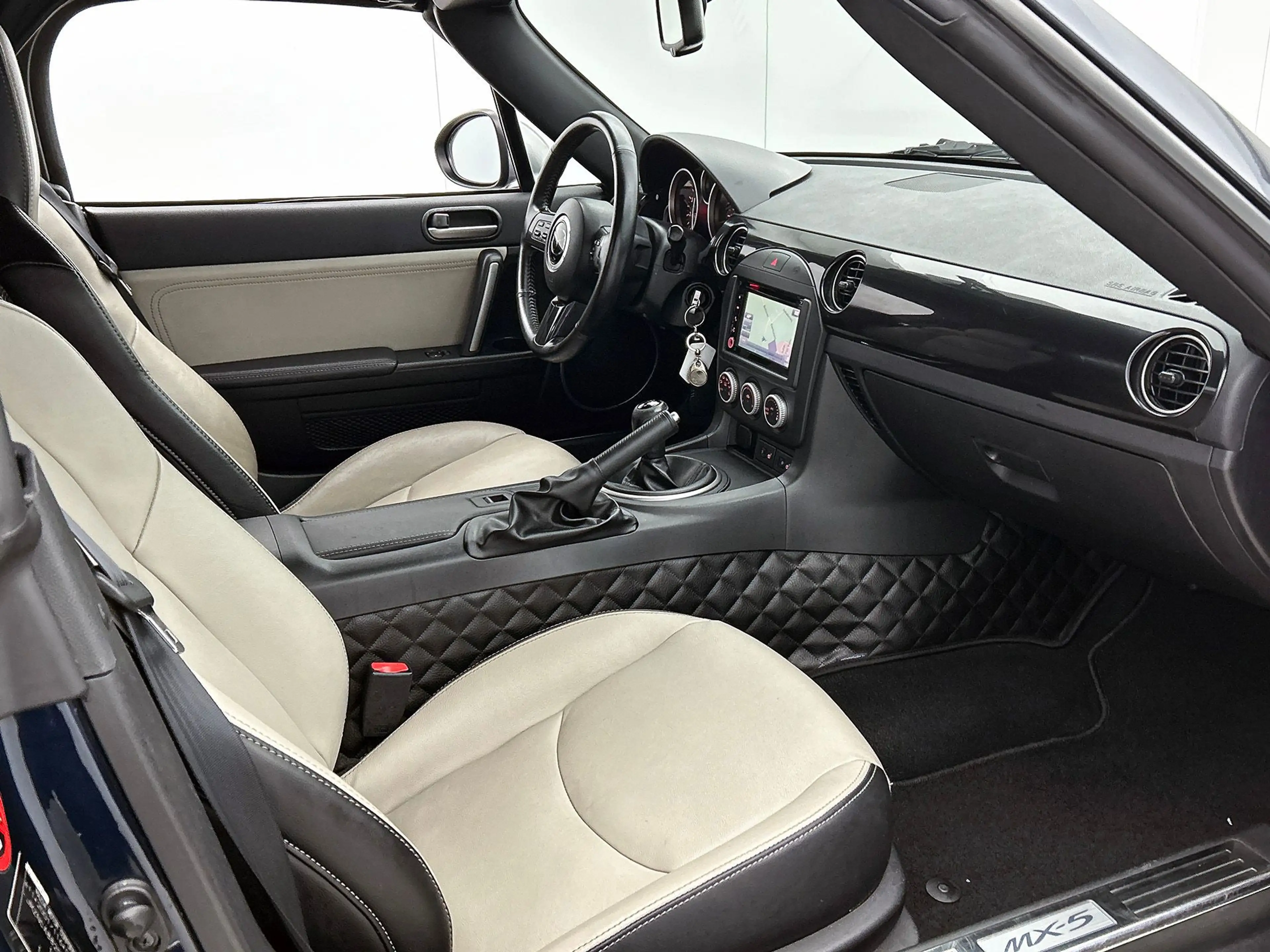 Mazda MX-5 Roadster Coupé 1.8 Silver Edition | Inc. Hardtop | — photo 13
