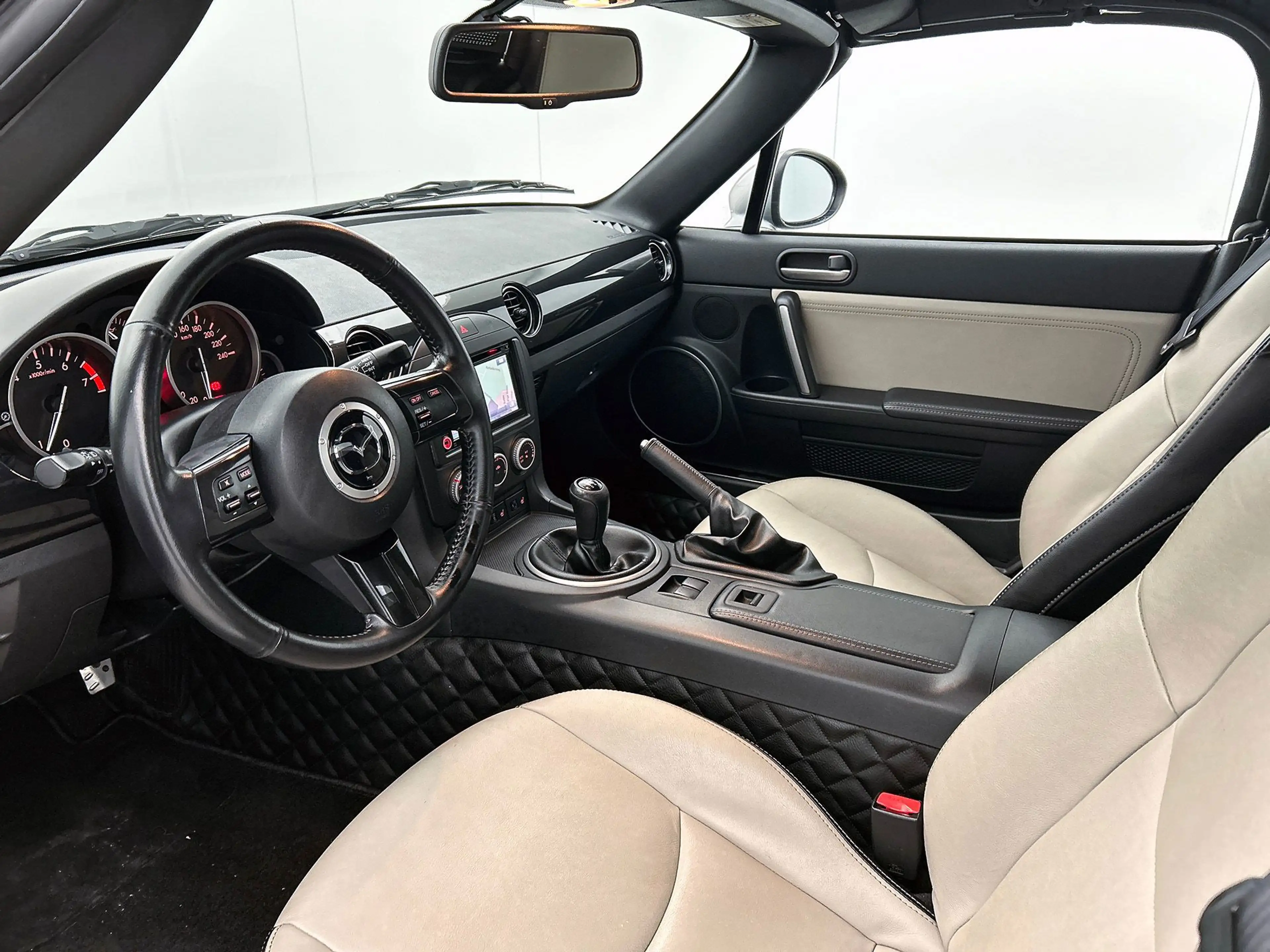 Mazda MX-5 Roadster Coupé 1.8 Silver Edition | Inc. Hardtop | — photo 15