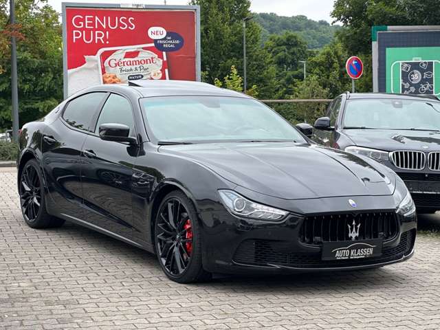 Imagine Maserati Ghibli Diesel /Allblack/Schiebedach/Zimtleder