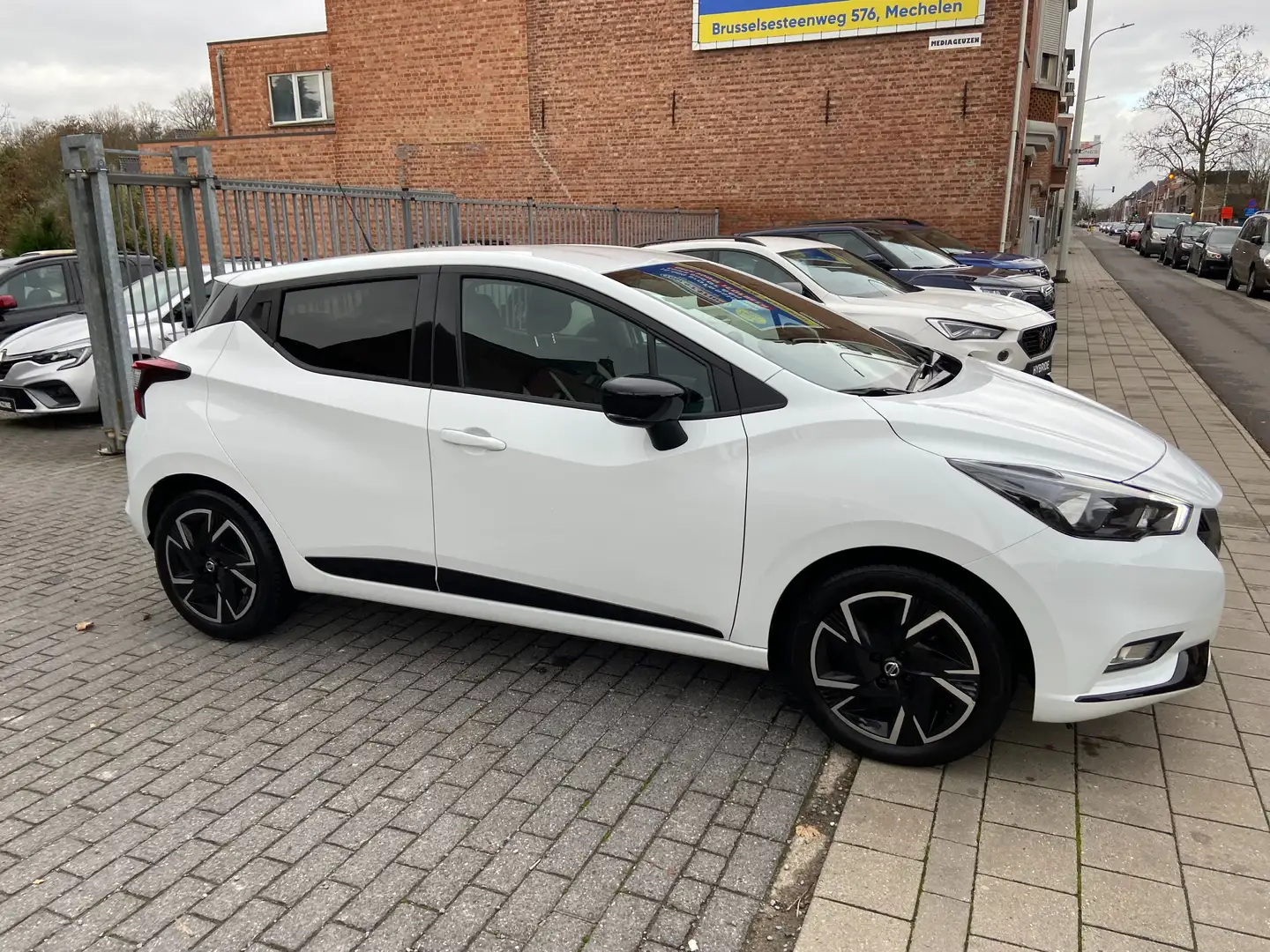 Nissan Micra Micra 1.0 IG-T AIRCO CRUISE PDC APPLE CARPLAY Wit - 2