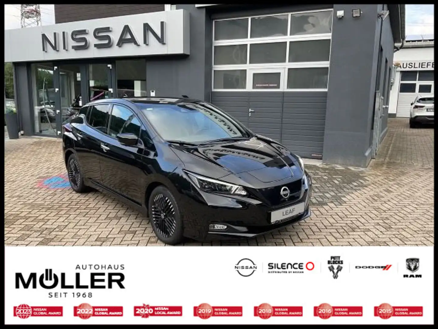 Nissan Leaf 39 kWh Tekna LED AVM Klimaautomatik BOSE NA Schwarz - 1