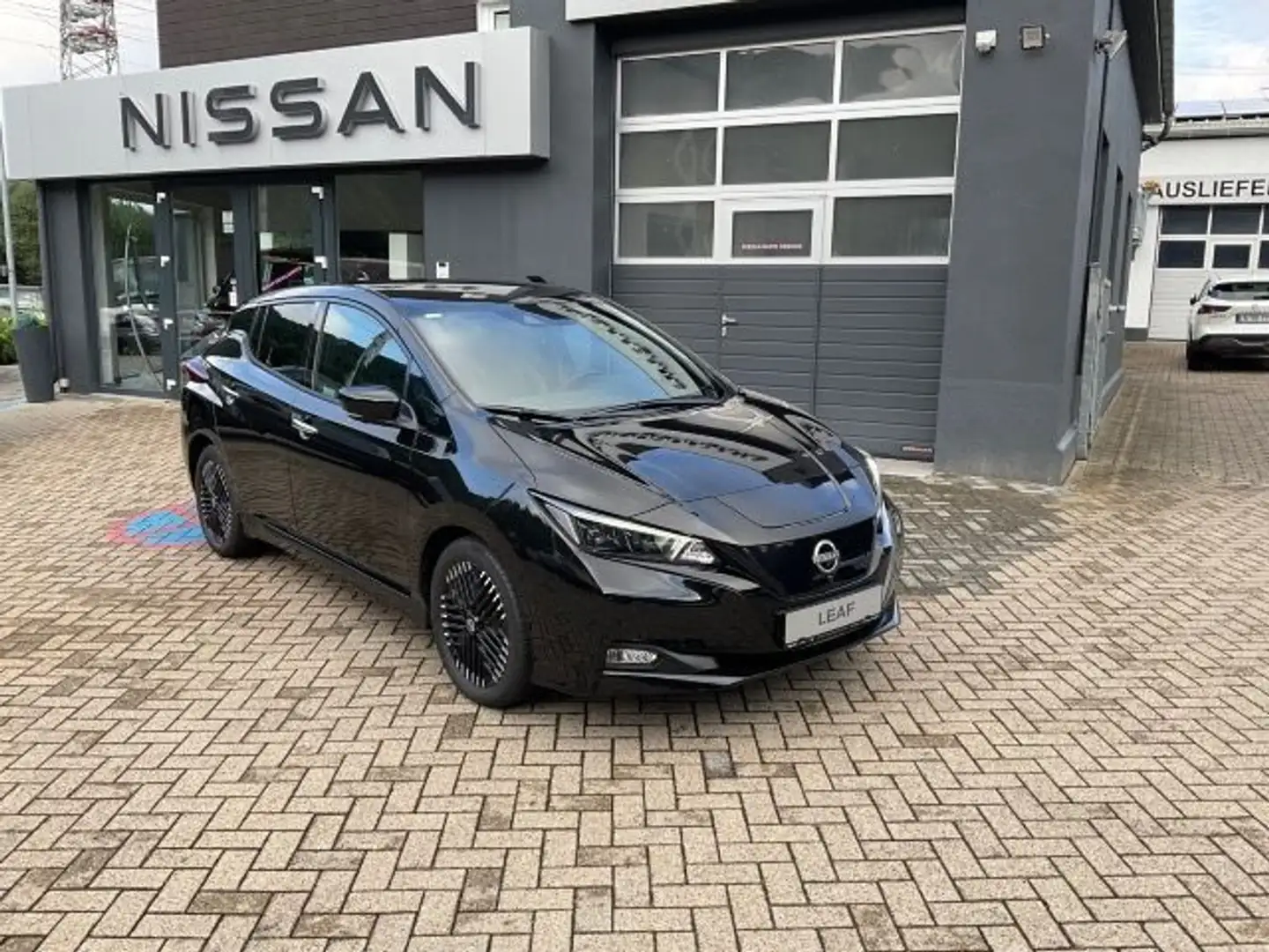 Nissan Leaf 39 kWh Tekna LED AVM Klimaautomatik BOSE NA Schwarz - 2