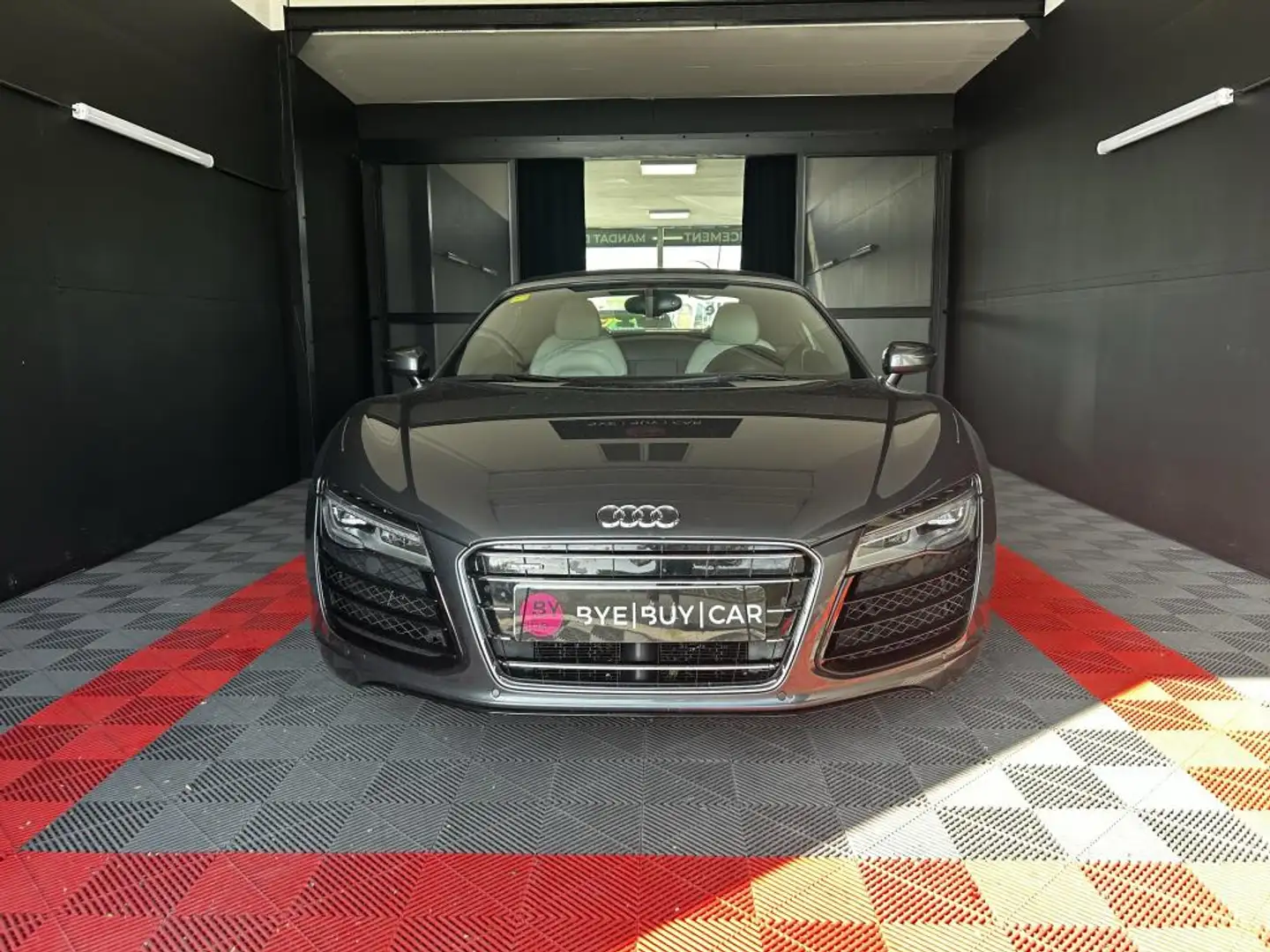 Audi R8 Spyder Quattro 5.2 V10 FSI BV S-tronic  525 ch Garantie 12 mois Gris - 2