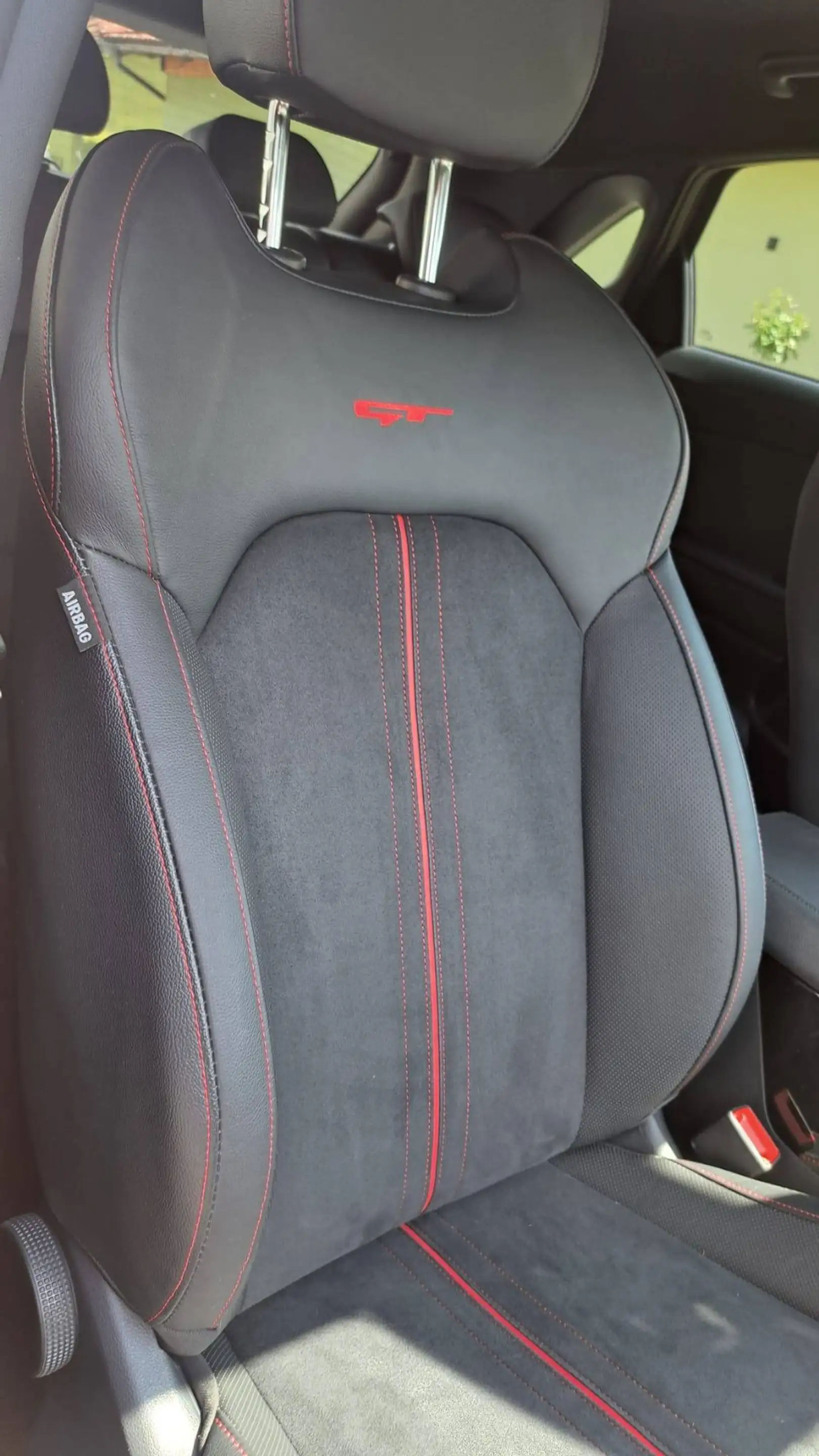 Kia Ceed / cee'd GT — photo 4