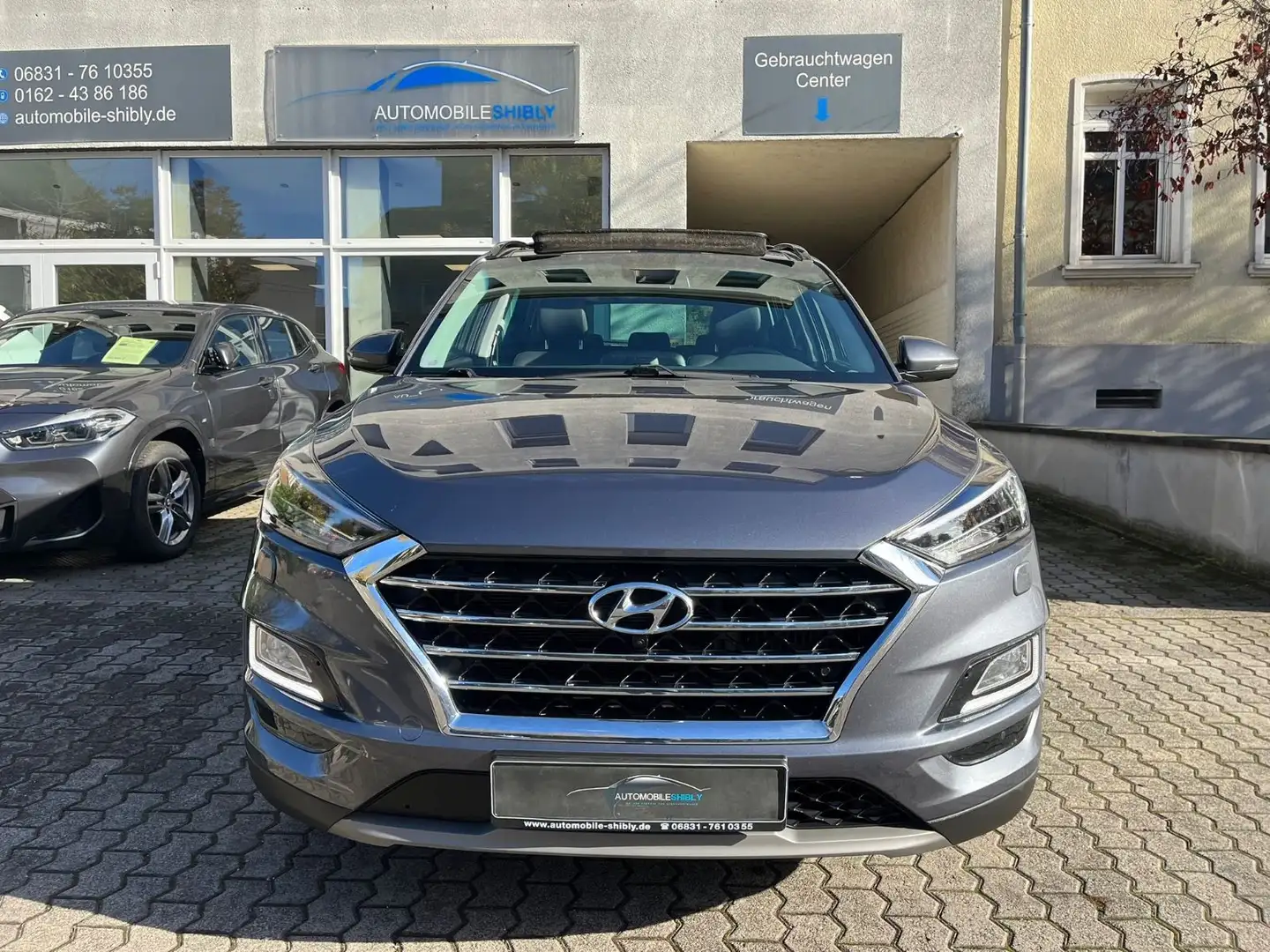 Hyundai TUCSON Premium Aut. Leder, LED, PANORAMA Gris - 2