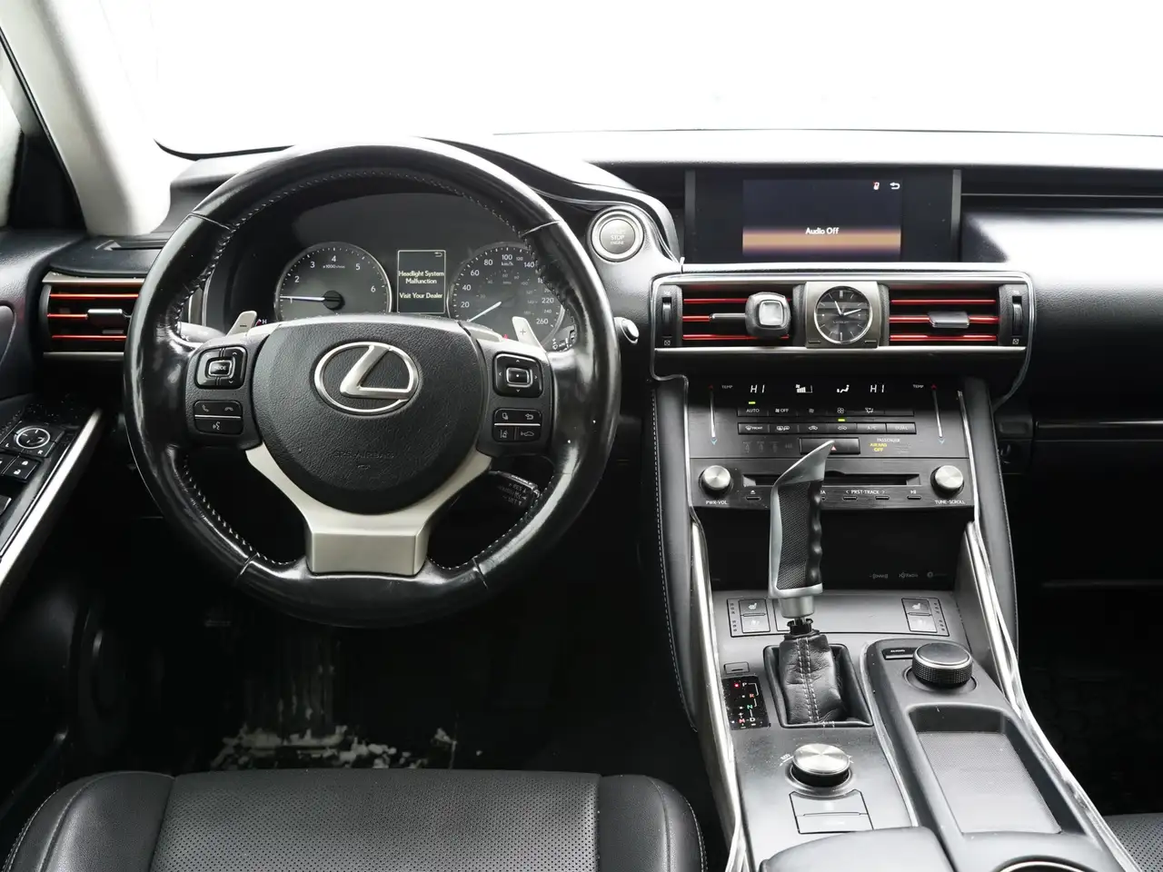 Lexus IS снимка Lexus IS