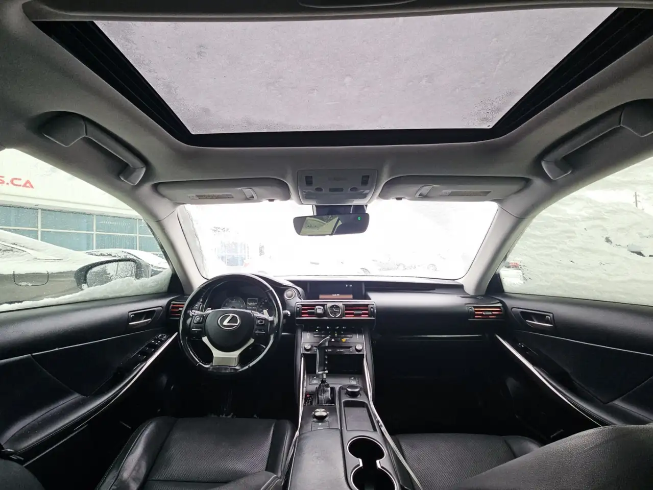 Lexus IS снимка Lexus IS