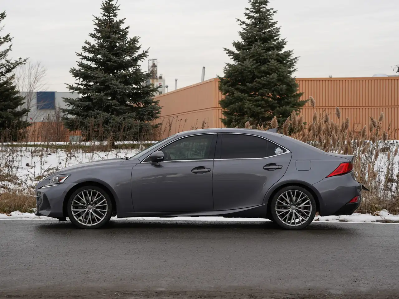 Lexus IS снимка Lexus IS