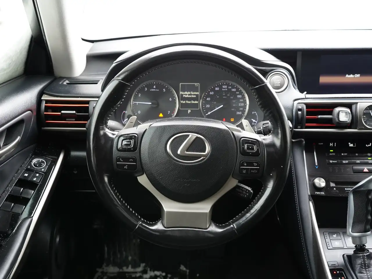 Lexus IS снимка Lexus IS
