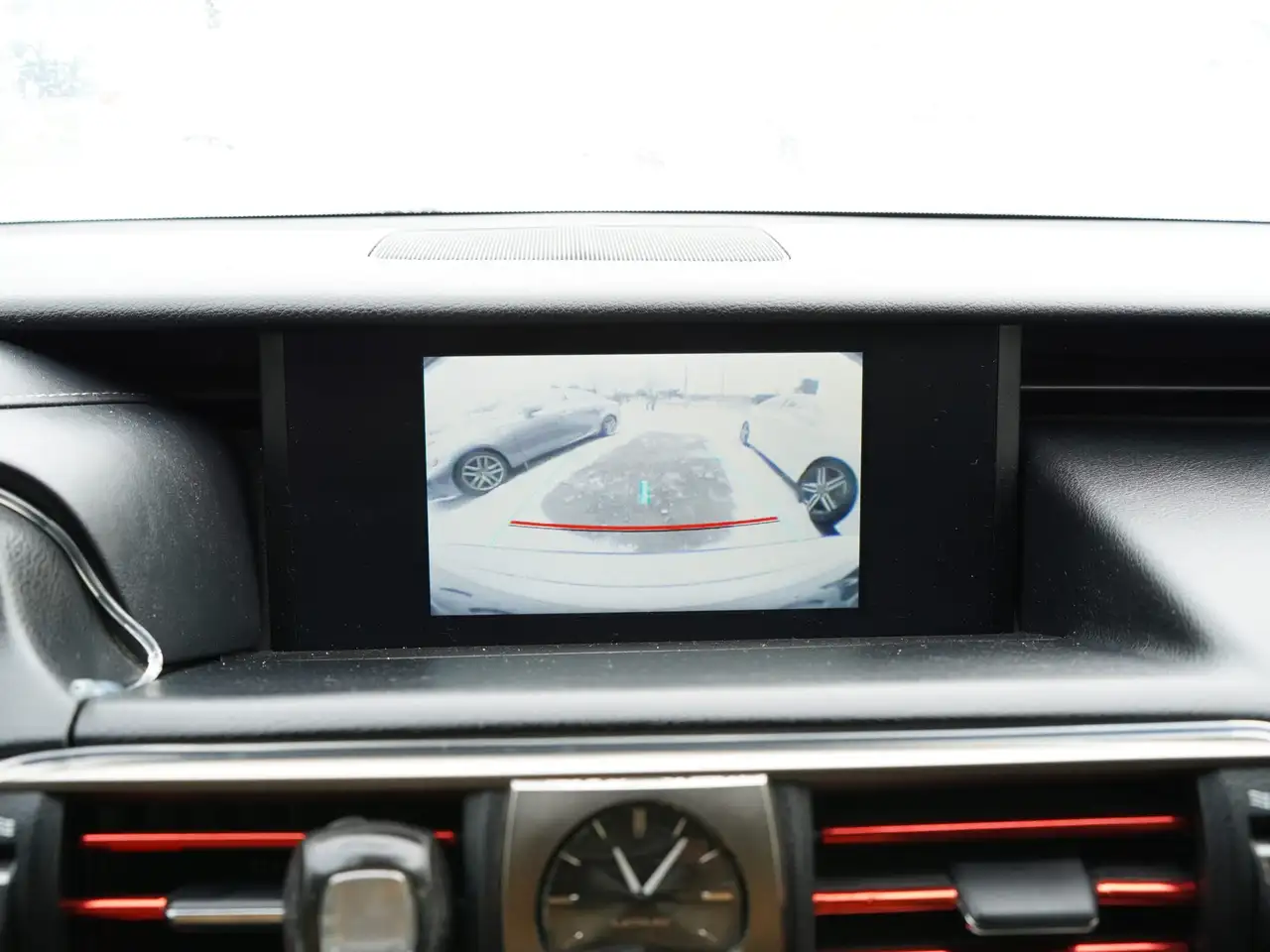 Lexus IS снимка Lexus IS
