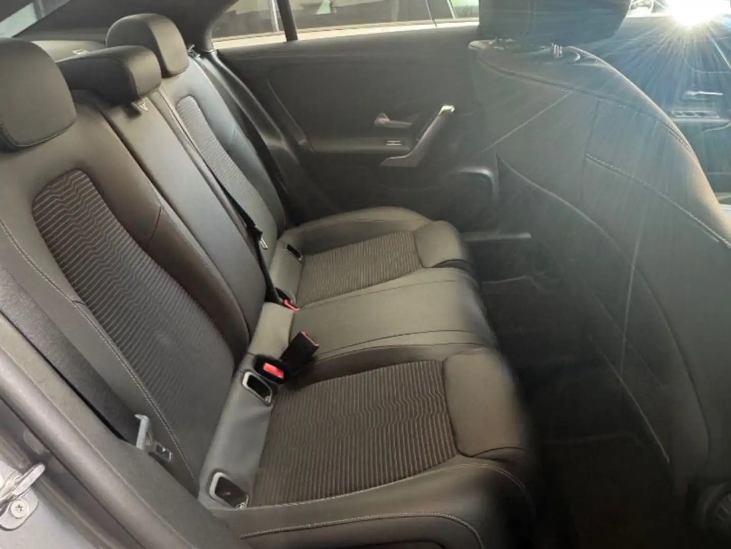 Mercedes-Benz CLA 250 250e 8G-DCT Gris - 2