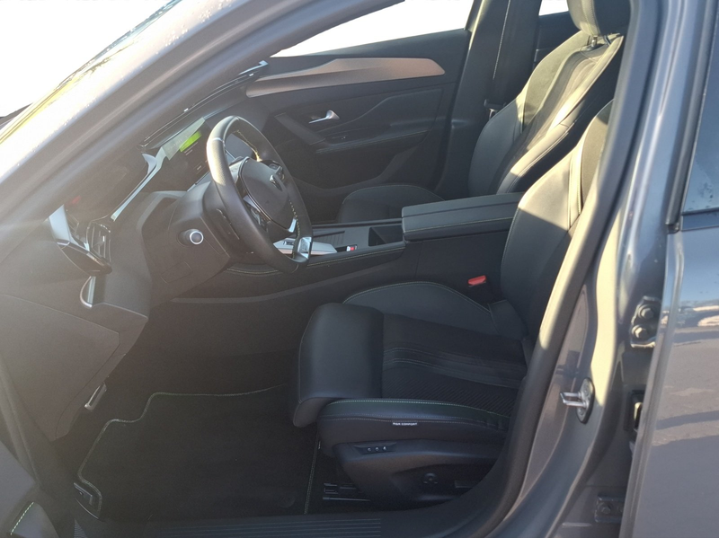 Peugeot 408 1.2 130 GT PureTech 360+Kam.+KeyLess+Navi — photo 11