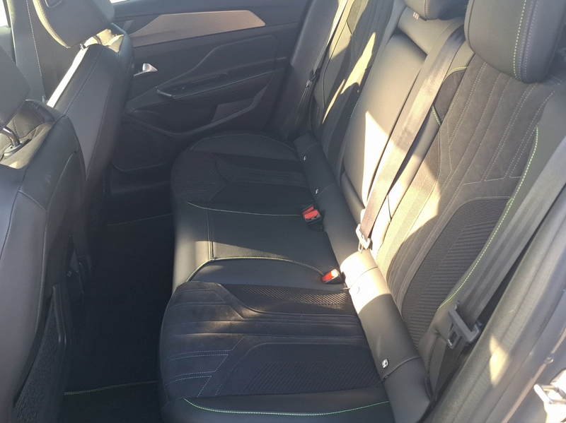 Peugeot 408 1.2 130 GT PureTech 360+Kam.+KeyLess+Navi — photo 14