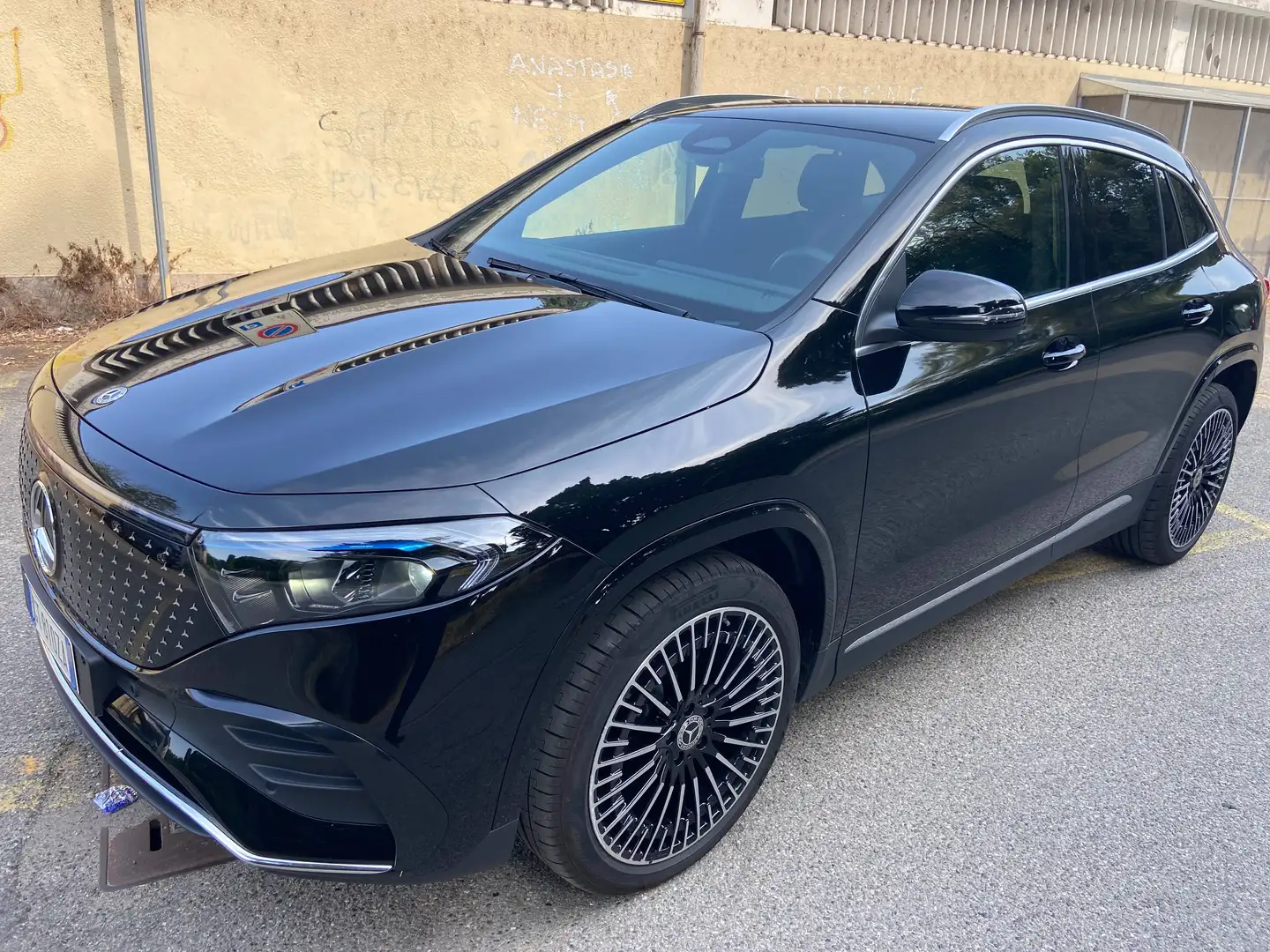 Mercedes-Benz EQA 350 EQA - H243 2024 AMG Line Premium 4matic Schwarz - 2