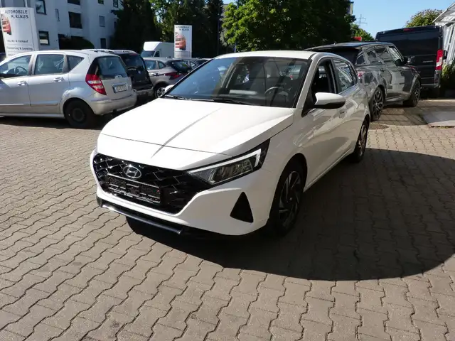 Hyundai i20 VOLL LED ALU APPLE KLIMAAUT SHZ LHZ KAMERA