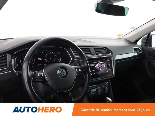 Volkswagen Tiguan view 11