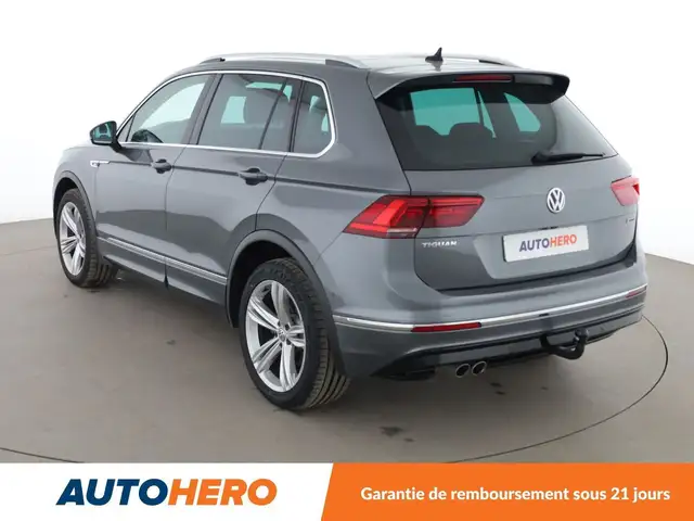 Volkswagen Tiguan view 4