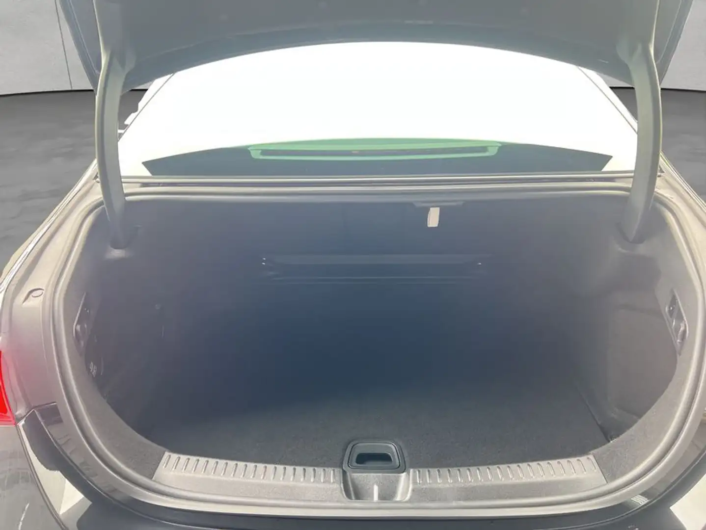 Mercedes-Benz E 200 E-Klasse Czarny - 2