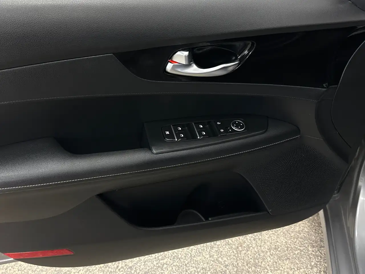 Kia Forte снимка Kia Forte