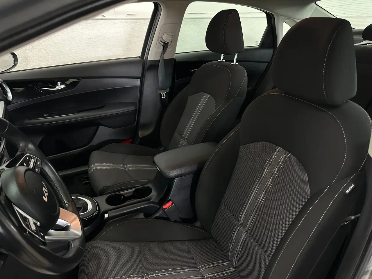 Kia Forte снимка Kia Forte