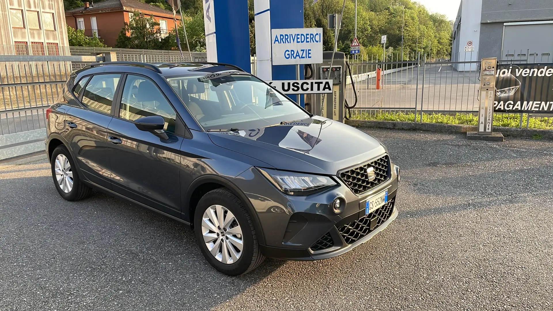 SEAT Arona Arona 1.0 ecotsi Style 95cv Grigio - 2