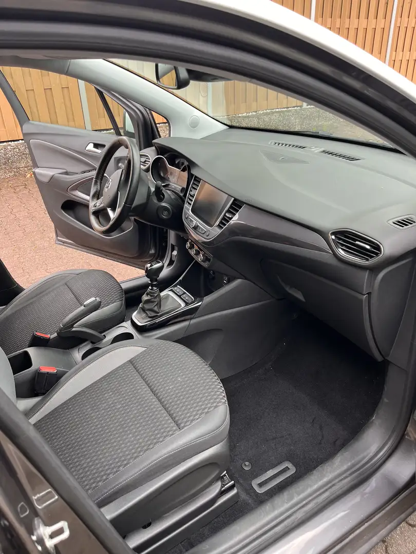 Opel Crossland X Innovation Grau - 2