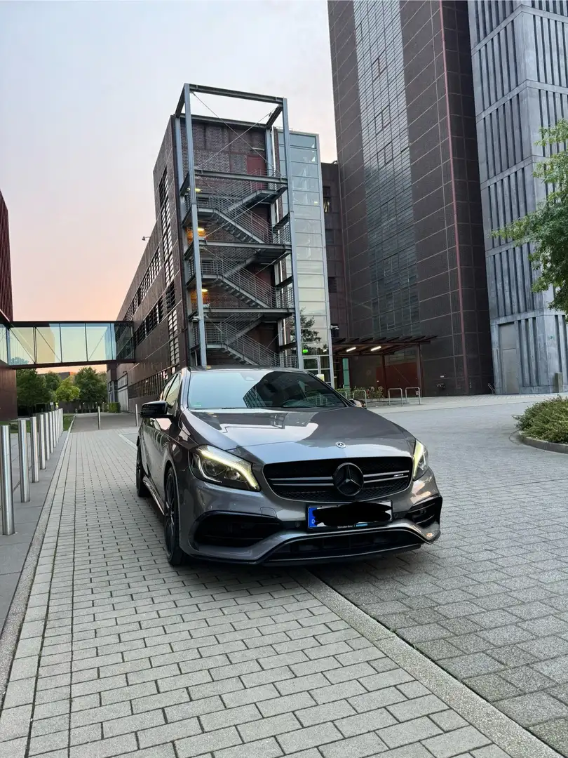 Mercedes-Benz A 45 AMG A 45 AMG 4Matic (176.052) Grau - 2